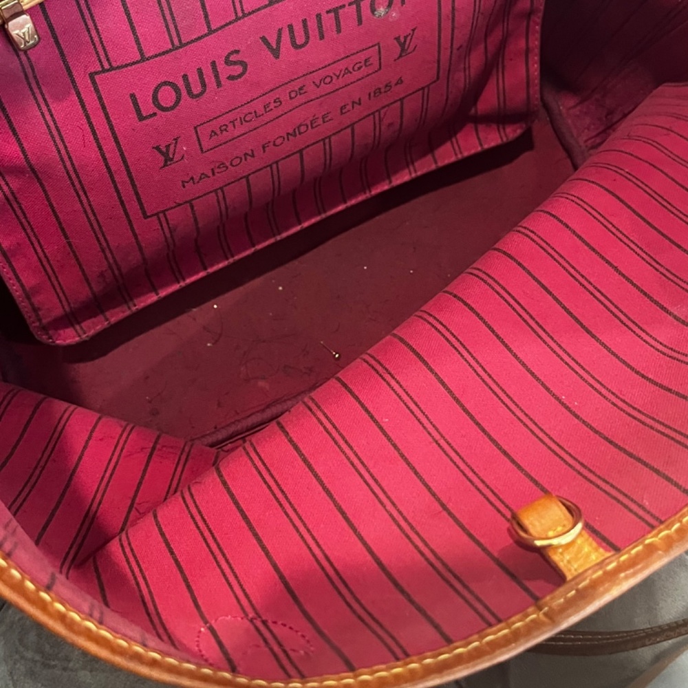 Purse - Picture 5 of 11